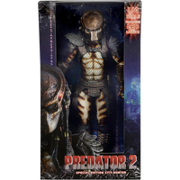 NECA Prop Replica: Predator 2 - City Hunter Predator (Escala 1/4)